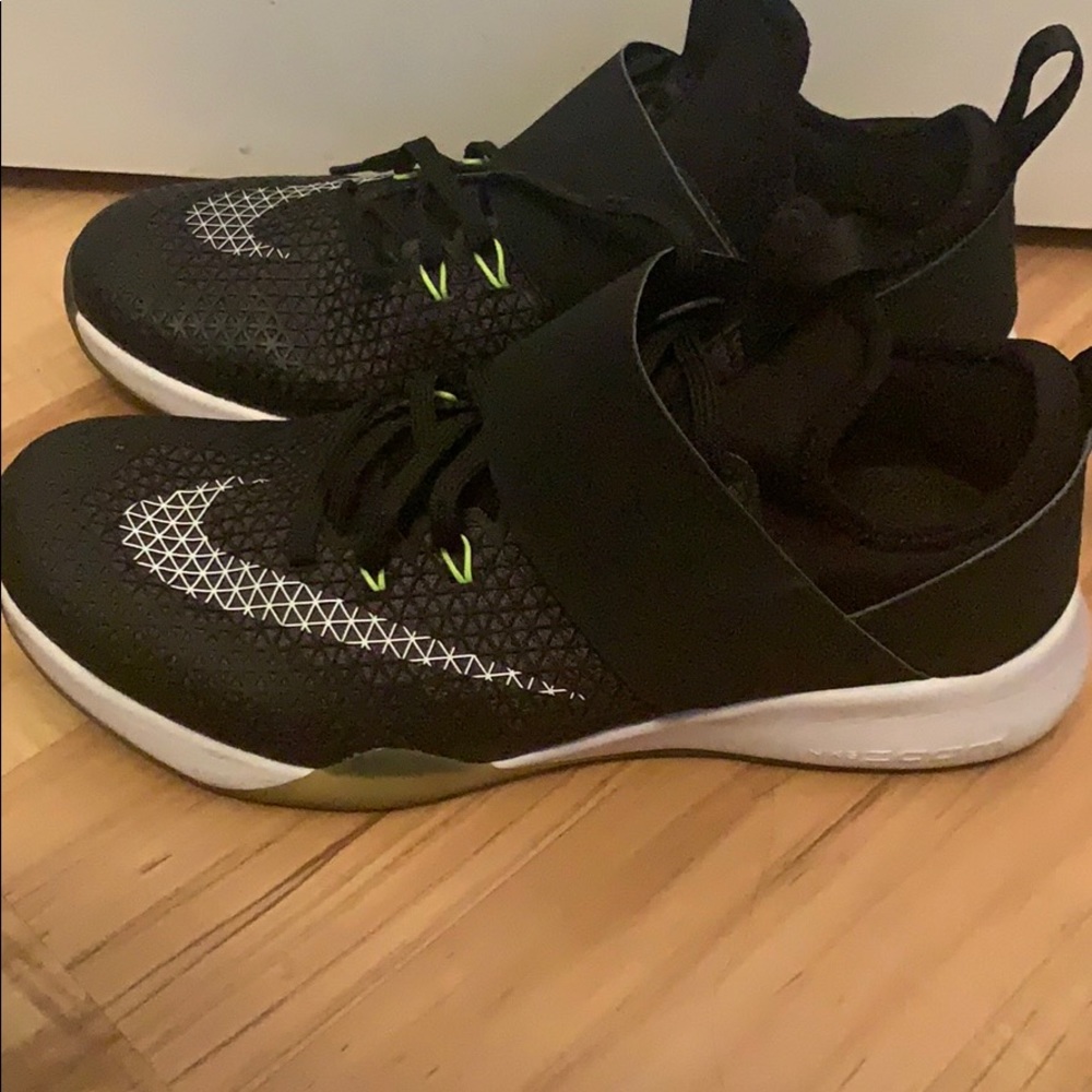 Nike gym shoes